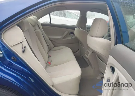 2011 Toyota Camry Le z USA, uszkodzony, nr VIN 4T1BF3EK1BU743616